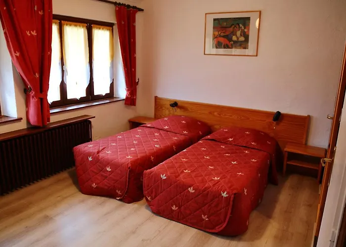 Du Grammont Отель 2*